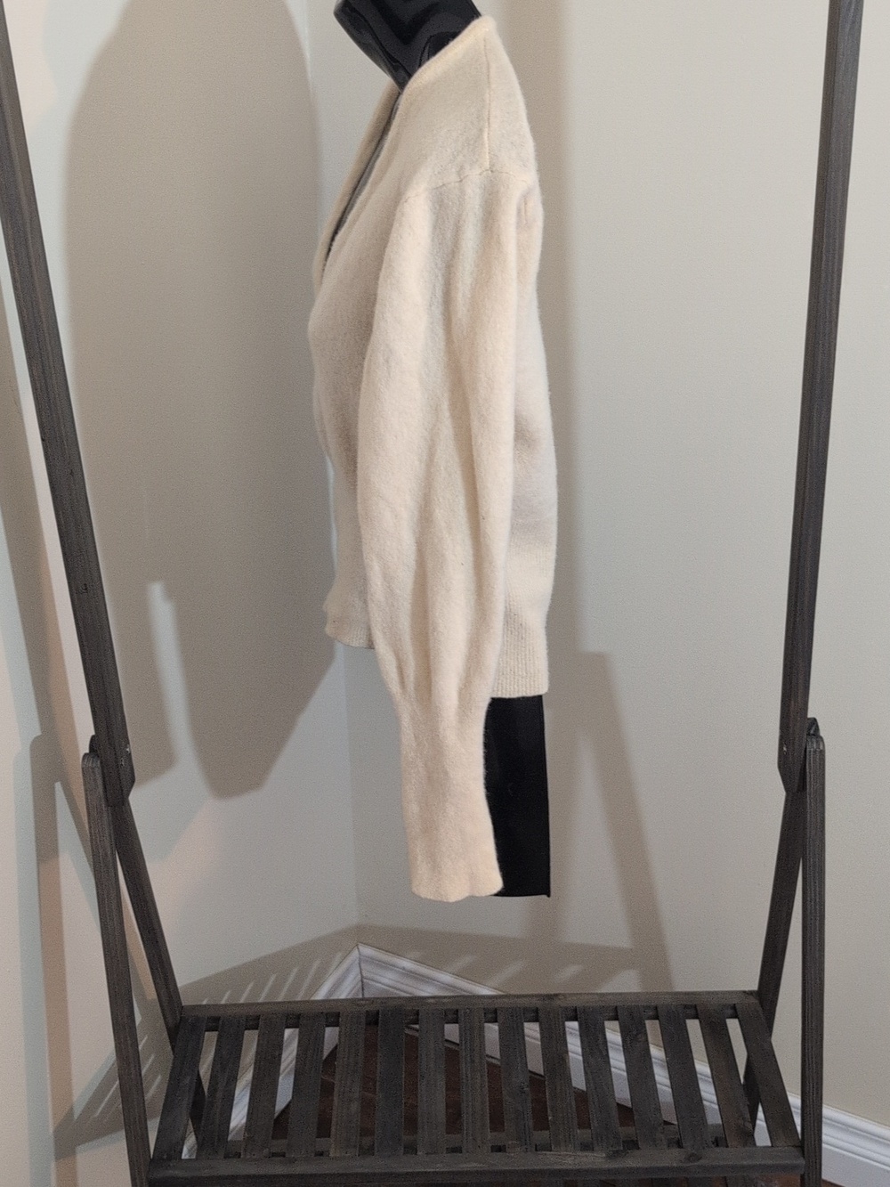 April Cornell Cream V-Neck Button-Front Women’s Sweater Long Cuffs - Picture 4 of 13
